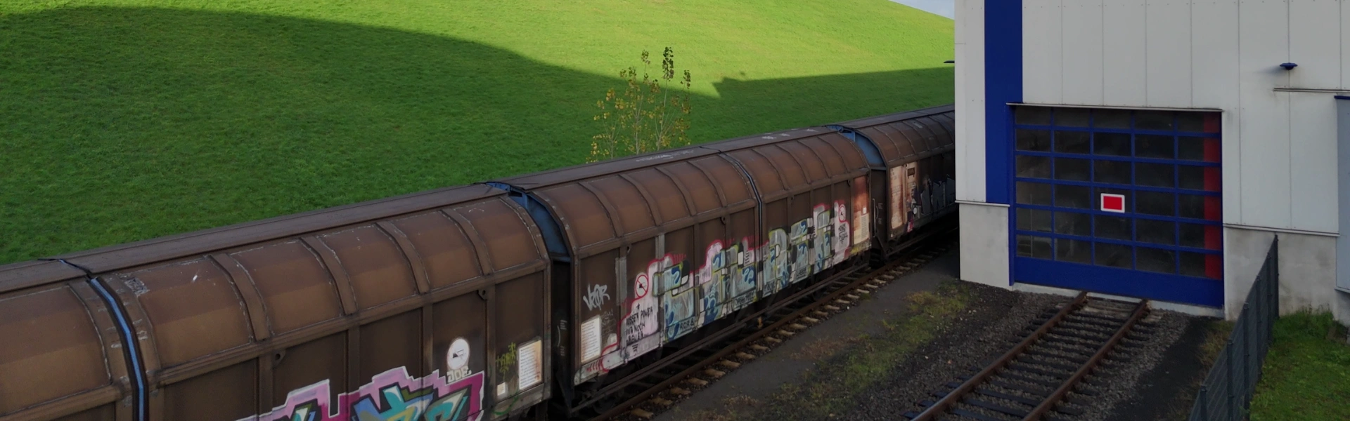hammesfahr-logistik-header-1920x600-transport-green